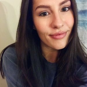 Meet your Posher, Abby